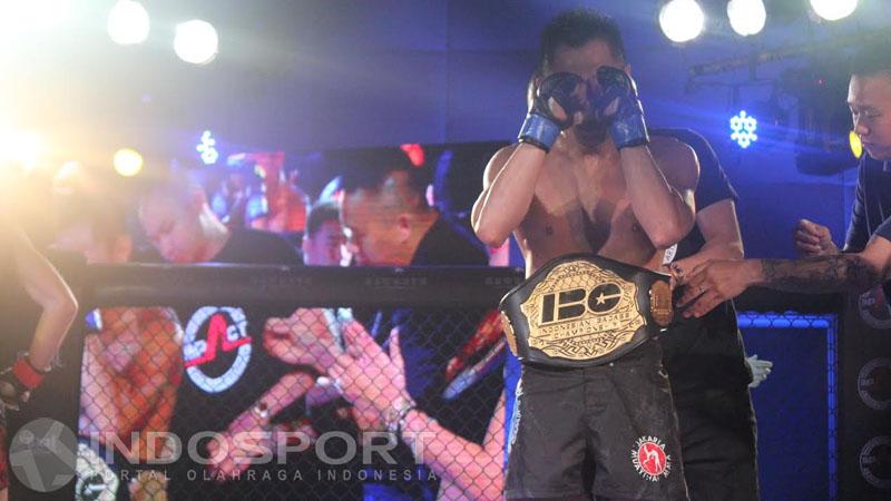 Stefer Rahardian berhasil menjadi juara IBC 2016 di kelas Bantamweight. - INDOSPORT